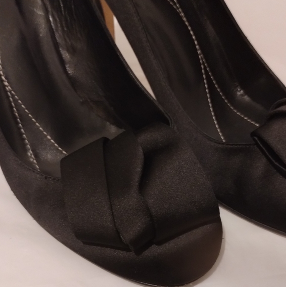 Kate Spade Satin Rosette Heels - Picture 2 of 11